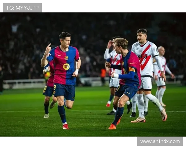 迪亚斯 8000 万镑标价吓退巴萨，红蓝军团转向尼科支付 6200 万解约金